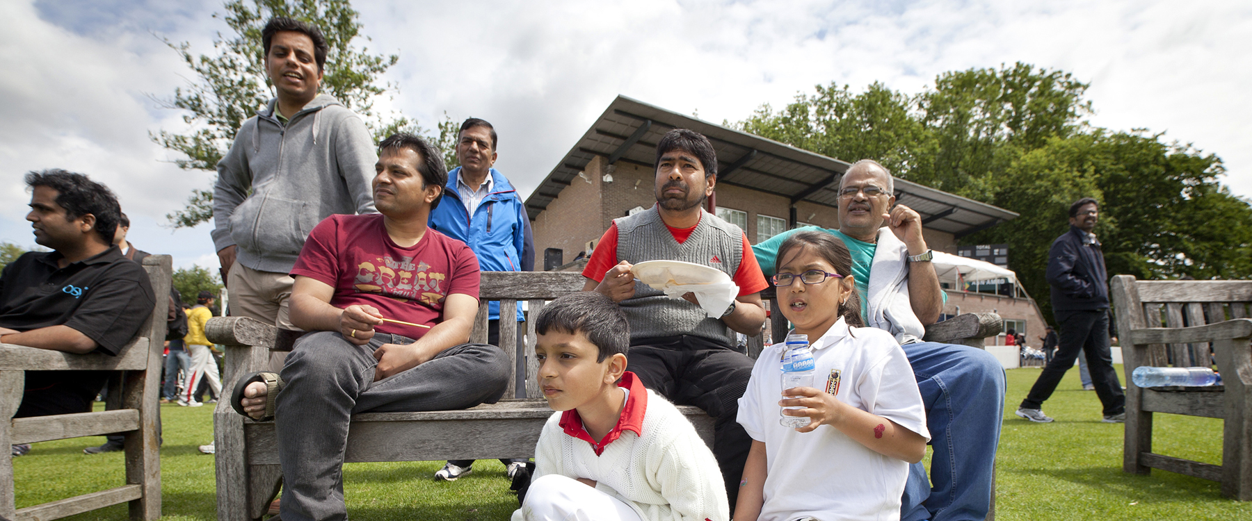 Supporters tijdens India Cricket Day, Amsterdamse Bos. | Foto: Elmer van der Marel | De Beeldunie, 2013 Supporters tijdens India Cricket Day, Amsterdamse Bos. | Foto: Elmer van der Marel | De Beeldunie, 2013