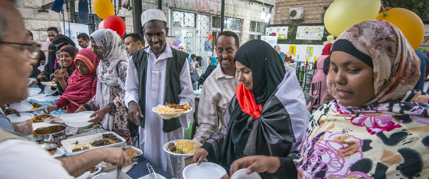 Jordan. Refugees from Eritrea, Iraq, Somalia, Sudan and Syria come together to break the Ramadan fast. Foto: UNHCR/