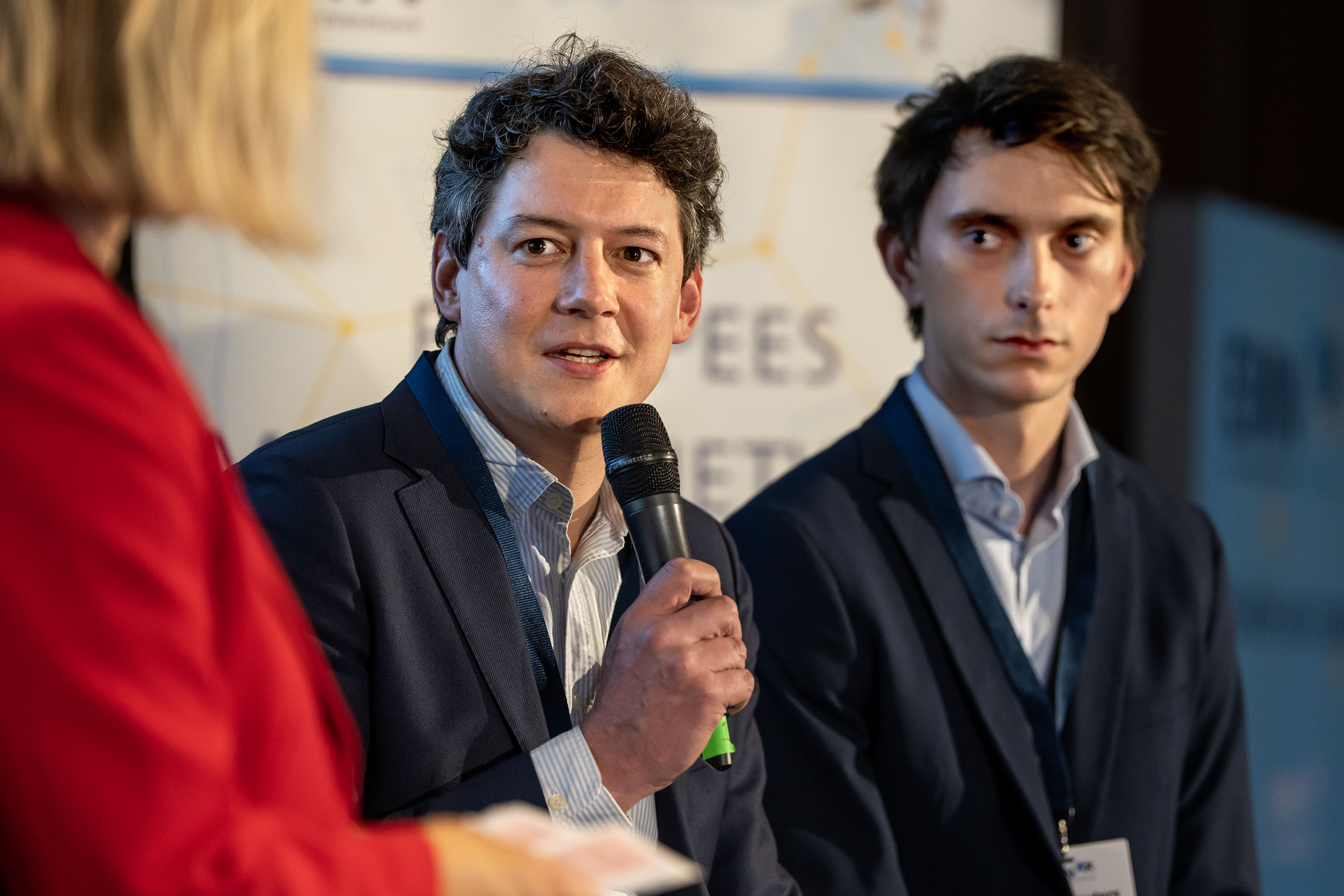Imre Vellinga ansers a question from moderator Desiree Hoving
