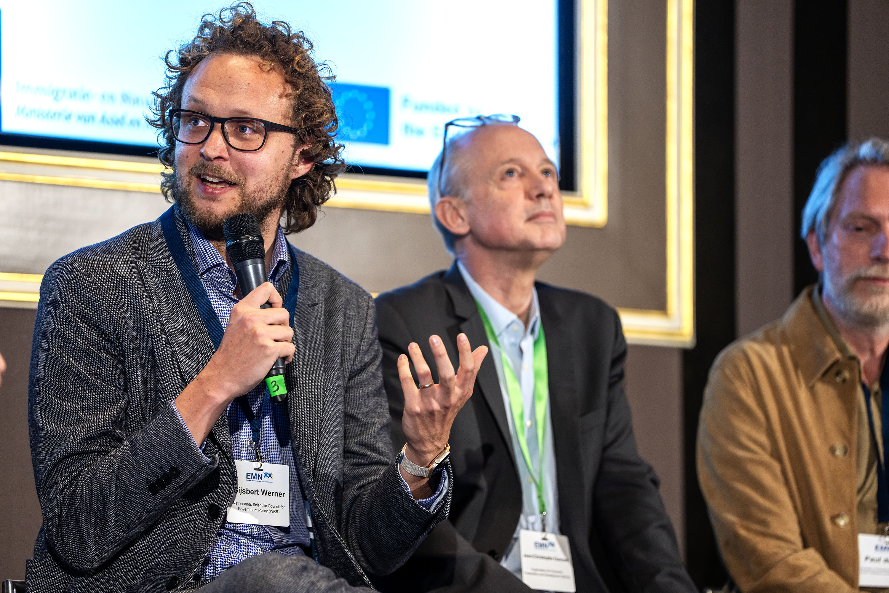 Discussion expert panel