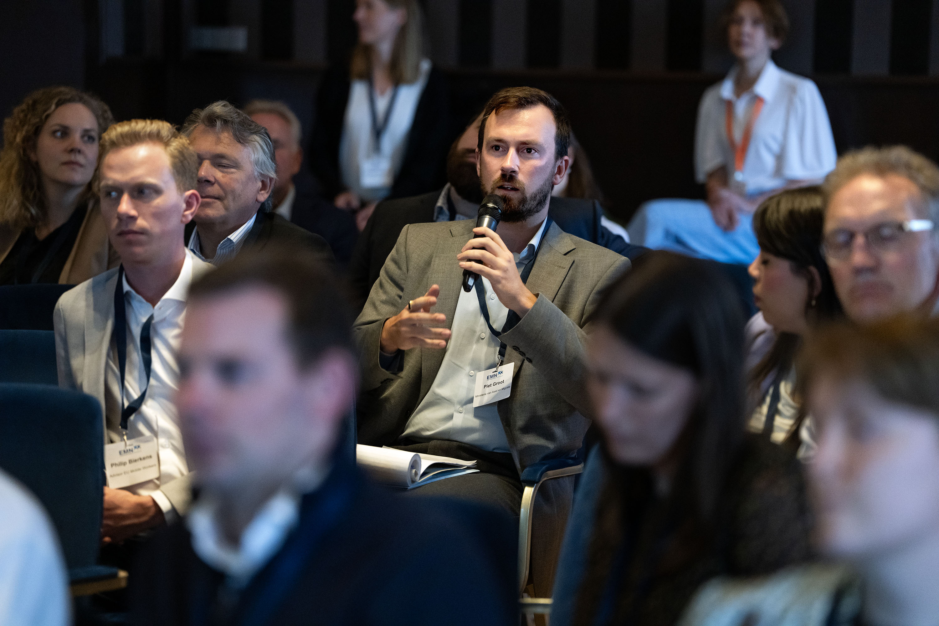 Question from the audience to the expert panel;