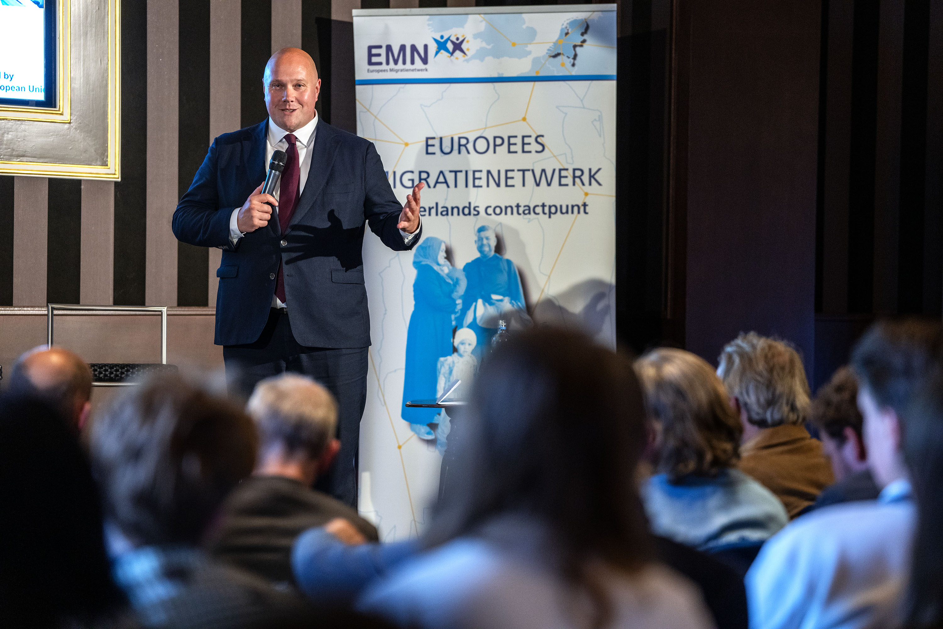 Thierry Aartsen, VVD, shares his political views on stage
