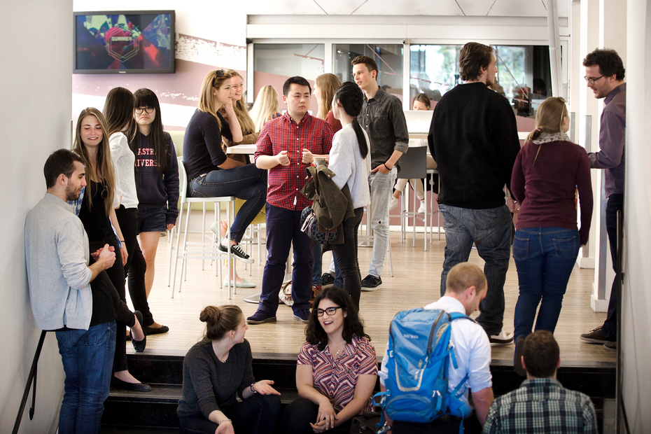 Internationale studenten in gesprek. Bron: Hollandse Hoogte.