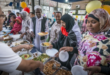 Jordan. Refugees from Eritrea, Iraq, Somalia, Sudan and Syria come together to break the Ramadan fast. Foto: UNHCR/