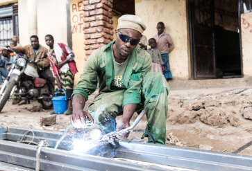 Migrant uit Rwanda keerde terug met hulp van het Internationale Rode Kruis en de Internationale Organisatie voor Migratie (IOM). | Foto: IOM, 2017